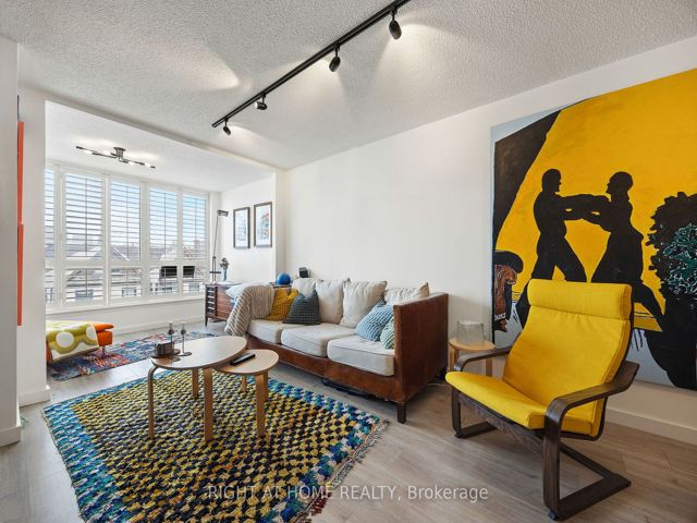 417 - 225 Davenport Rd