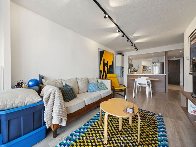 417 - 225 Davenport Rd
