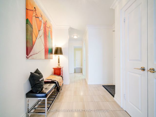 806 - 115 Antibes Dr