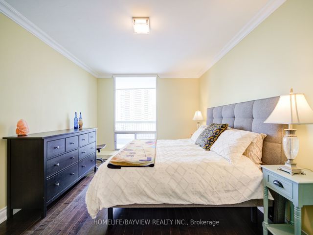 806 - 115 Antibes Dr
