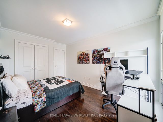 806 - 115 Antibes Dr