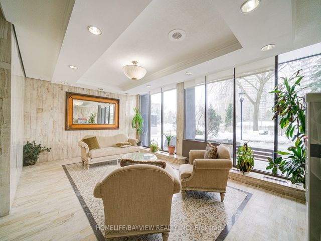 806 - 115 Antibes Dr