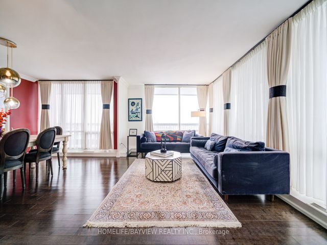 806 - 115 Antibes Dr