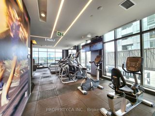 1120 - 330 Richmond St W