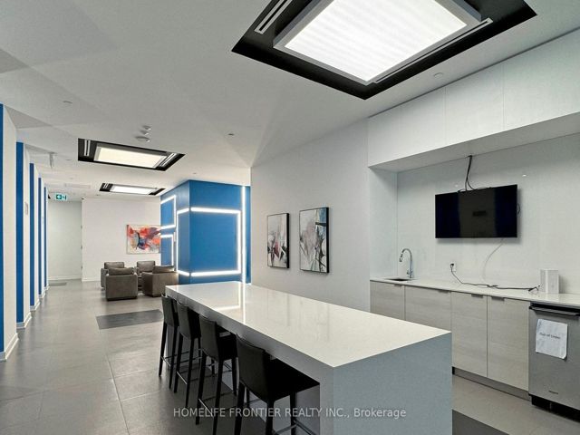1414 - 195 Redpath Ave