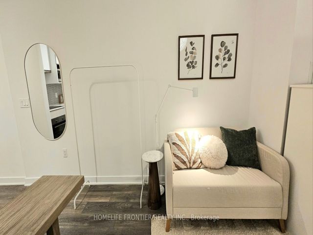 1414 - 195 Redpath Ave