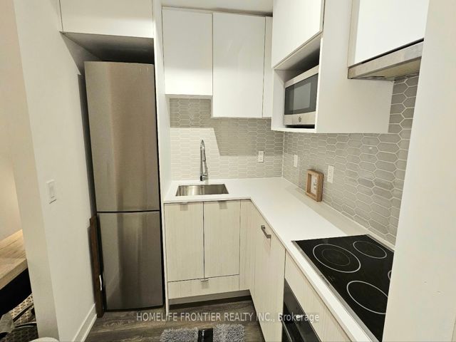 1414 - 195 Redpath Ave