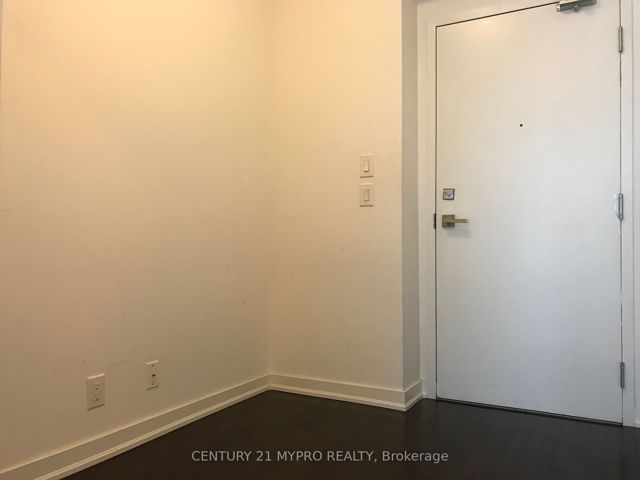 1609 - 14 York St