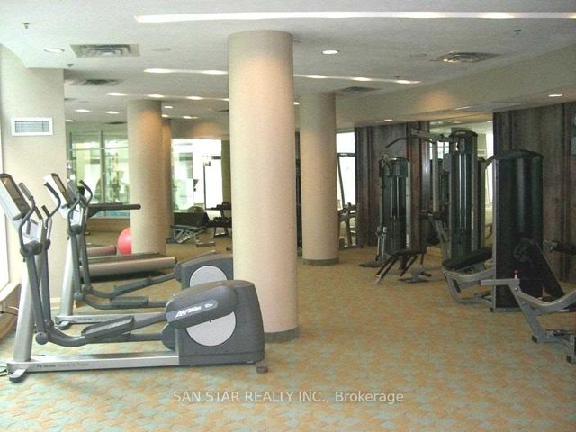 1004 - 12 Yonge St