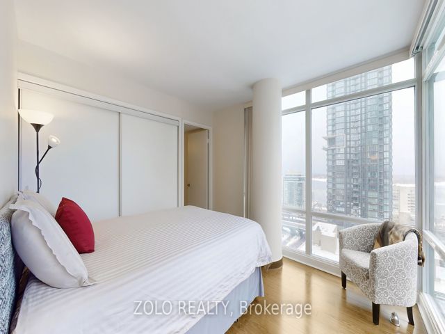 1918 - 4K Spadina Ave