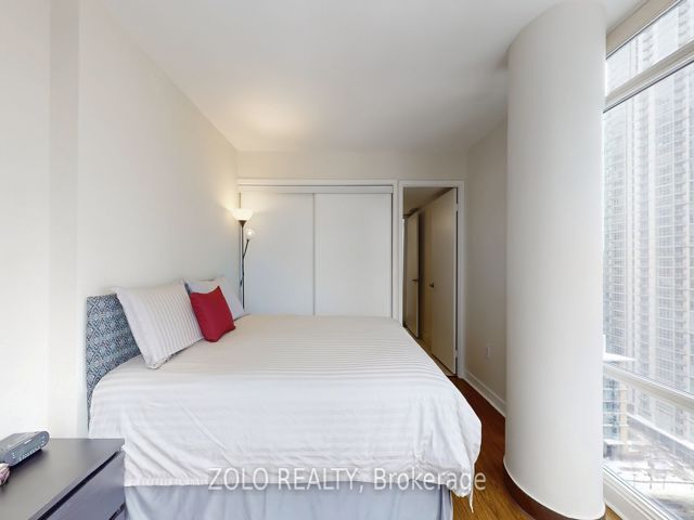 1918 - 4K Spadina Ave