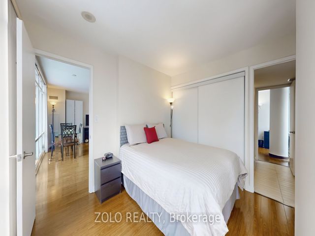 1918 - 4K Spadina Ave