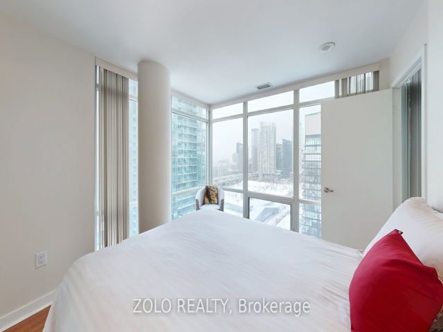 1918 - 4K Spadina Ave