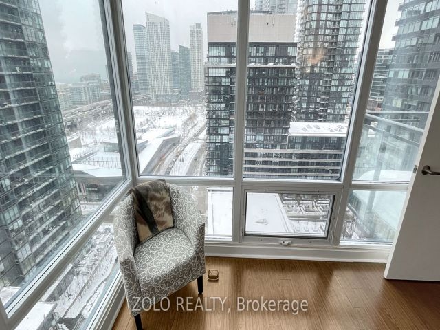 1918 - 4K Spadina Ave