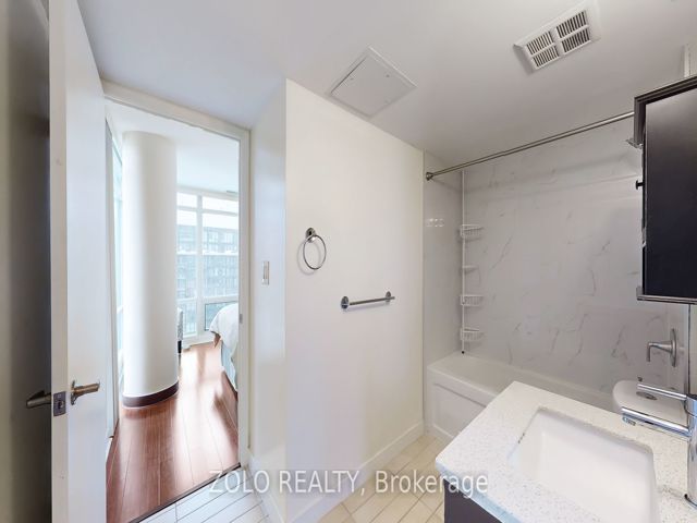 1918 - 4K Spadina Ave