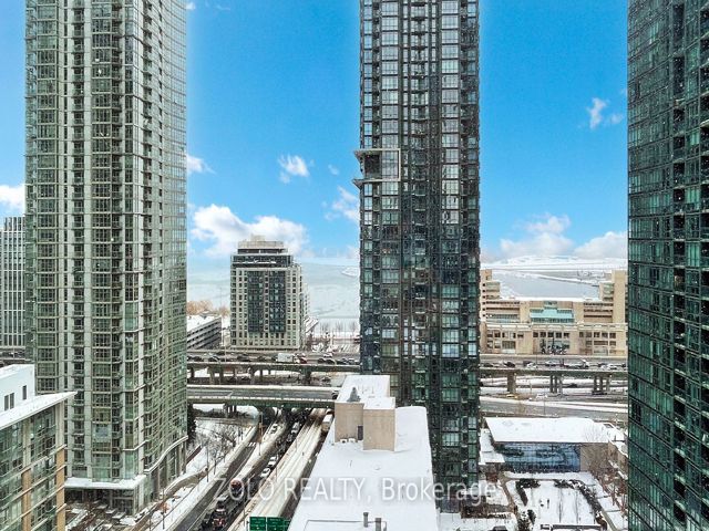 1918 - 4K Spadina Ave