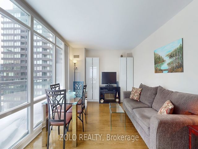 1918 - 4K Spadina Ave