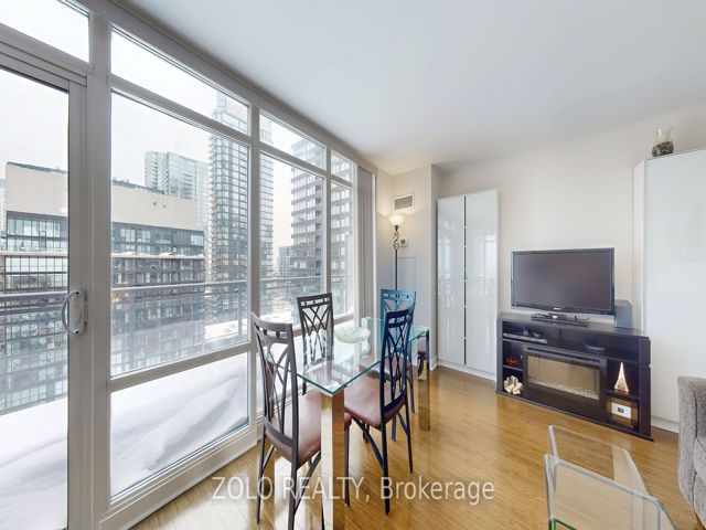 1918 - 4K Spadina Ave