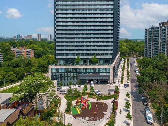2915 - 585 Bloor St E