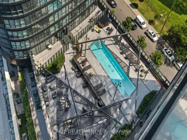 1502 - 575 Bloor St E