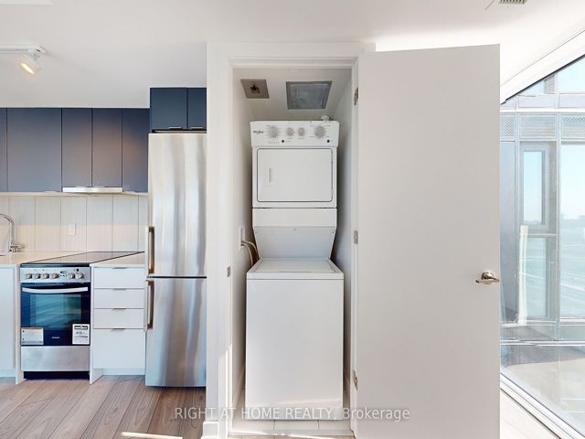 1410 - 8 Tippet Rd