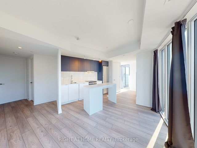 1410 - 8 Tippet Rd
