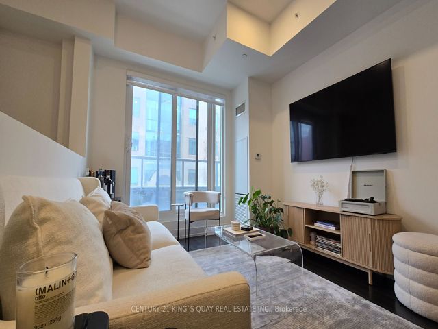 Th3 - 175 Pears Ave