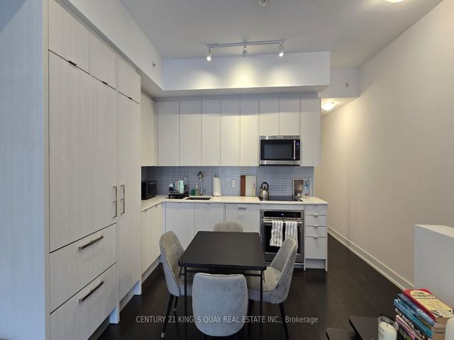 Th3 - 175 Pears Ave