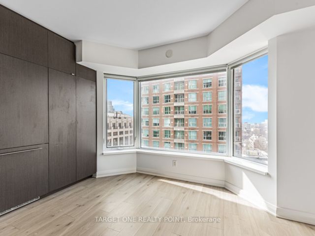 1617 - 155 Yorkville Ave