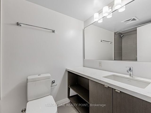 1617 - 155 Yorkville Ave
