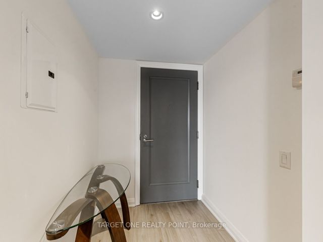 1617 - 155 Yorkville Ave