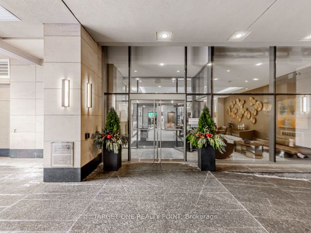 1617 - 155 Yorkville Ave