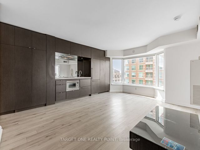 1617 - 155 Yorkville Ave
