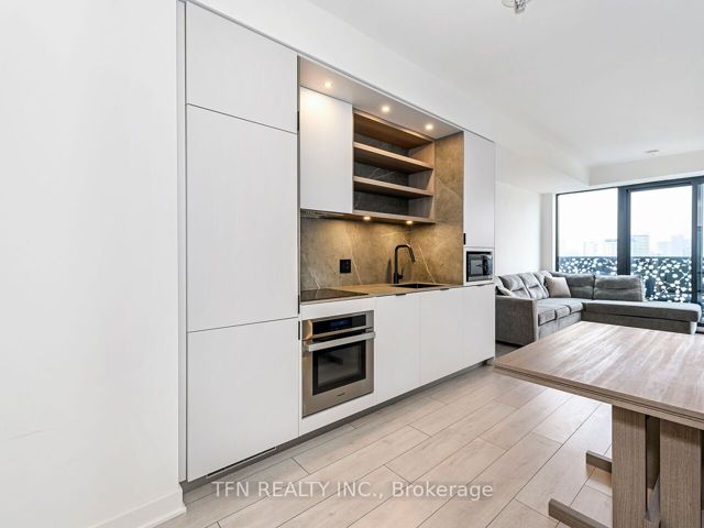 2604 - 55 Charles St E