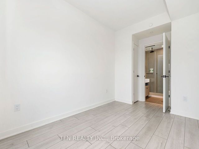 2604 - 55 Charles St E