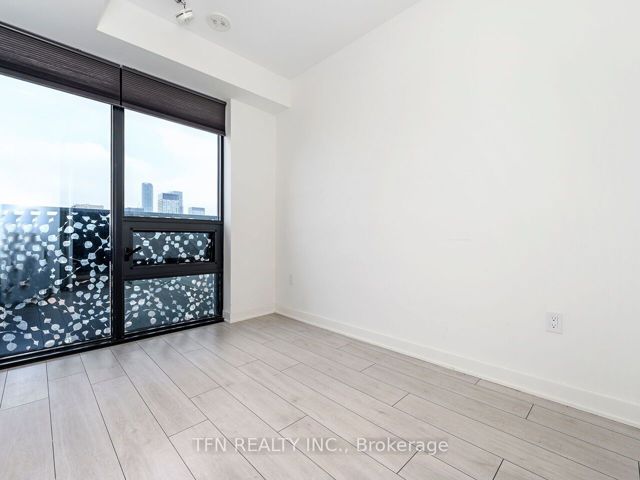 2604 - 55 Charles St E