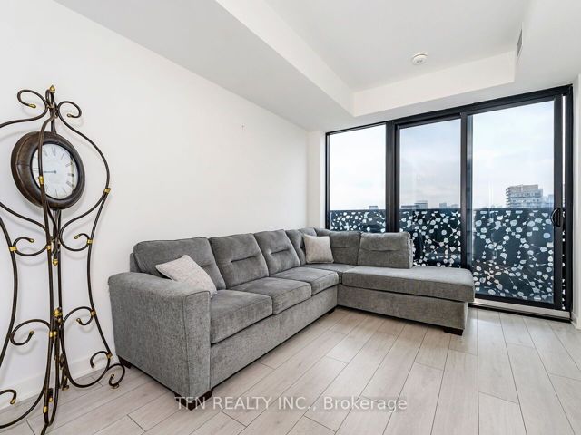 2604 - 55 Charles St E