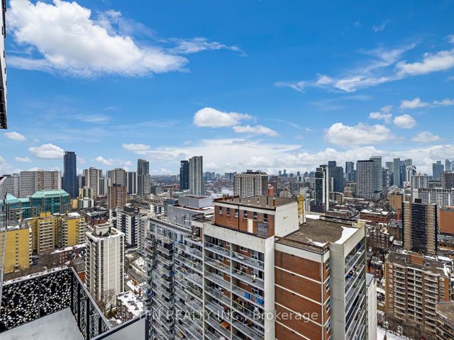 2604 - 55 Charles St E