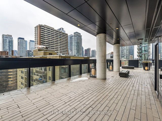 2604 - 55 Charles St E