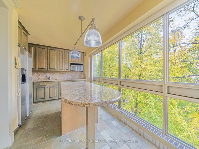 706 - 63 St Clair Ave
