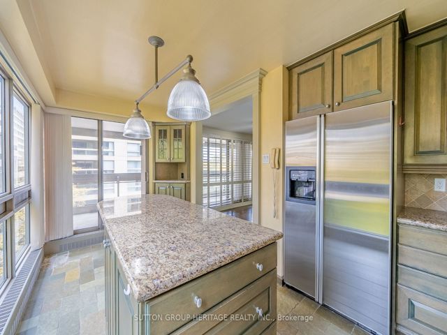 706 - 63 St Clair Ave