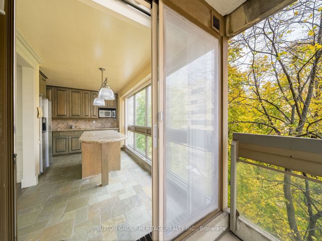 706 - 63 St Clair Ave