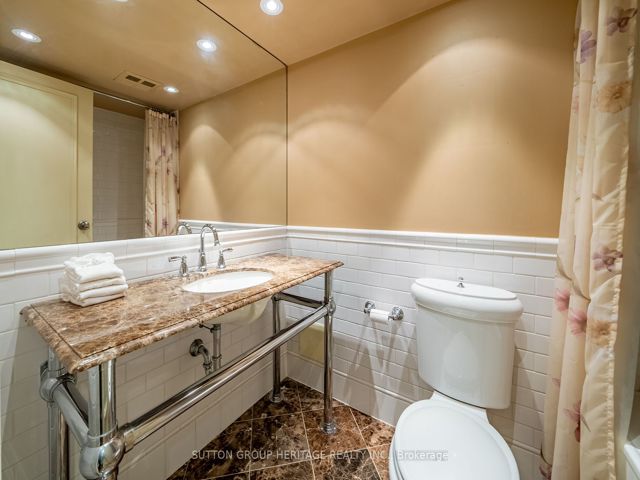 706 - 63 St Clair Ave