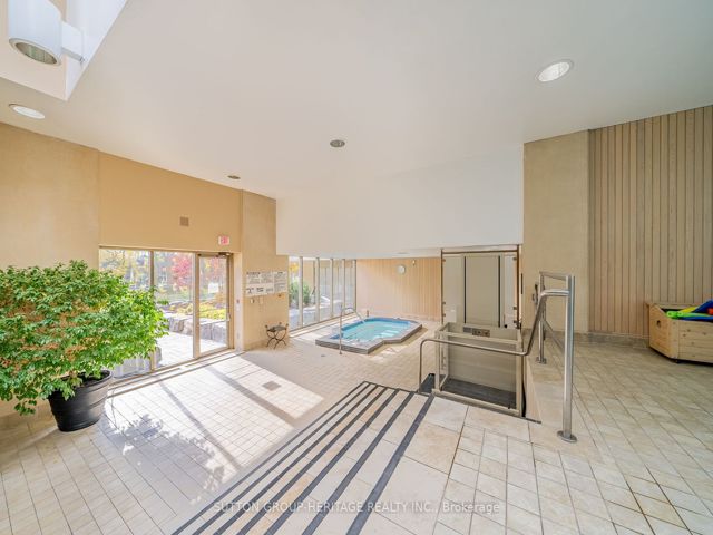 706 - 63 St Clair Ave