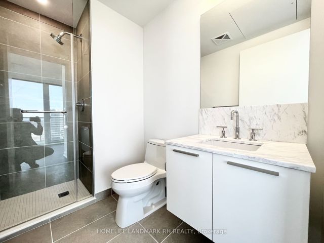 3501 - 3 Gloucester St