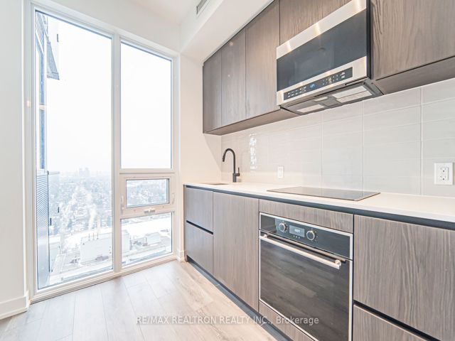 2510 - 117 Broadway Ave