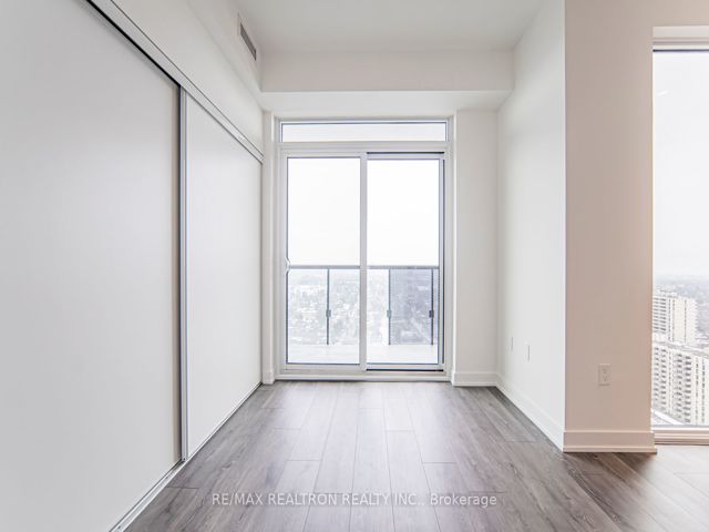 2510 - 117 Broadway Ave