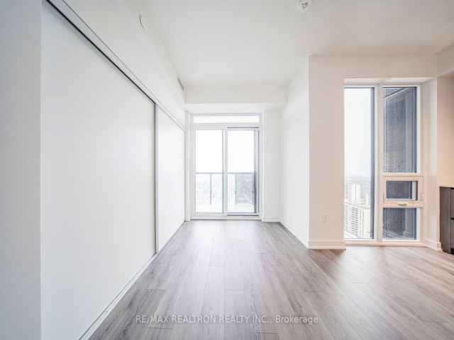 2510 - 117 Broadway Ave