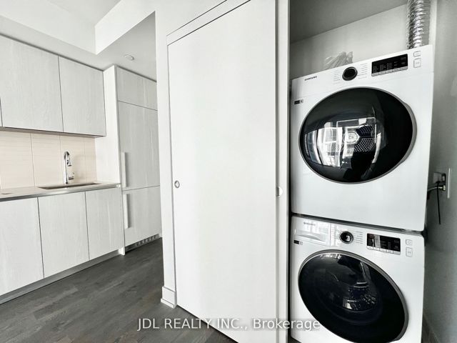 2309 - 8 Cumberland St