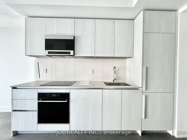 2309 - 8 Cumberland St